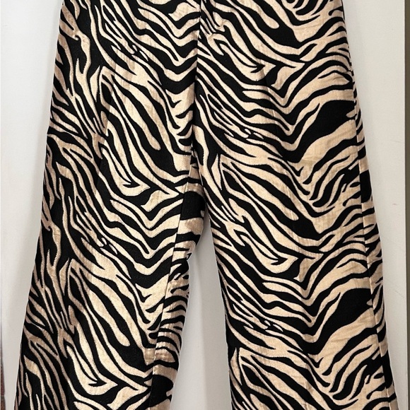 Banana Republic's Eclat Wide-Leg Brocade Pant wide leg cropped gold black zebra - Picture 9 of 9